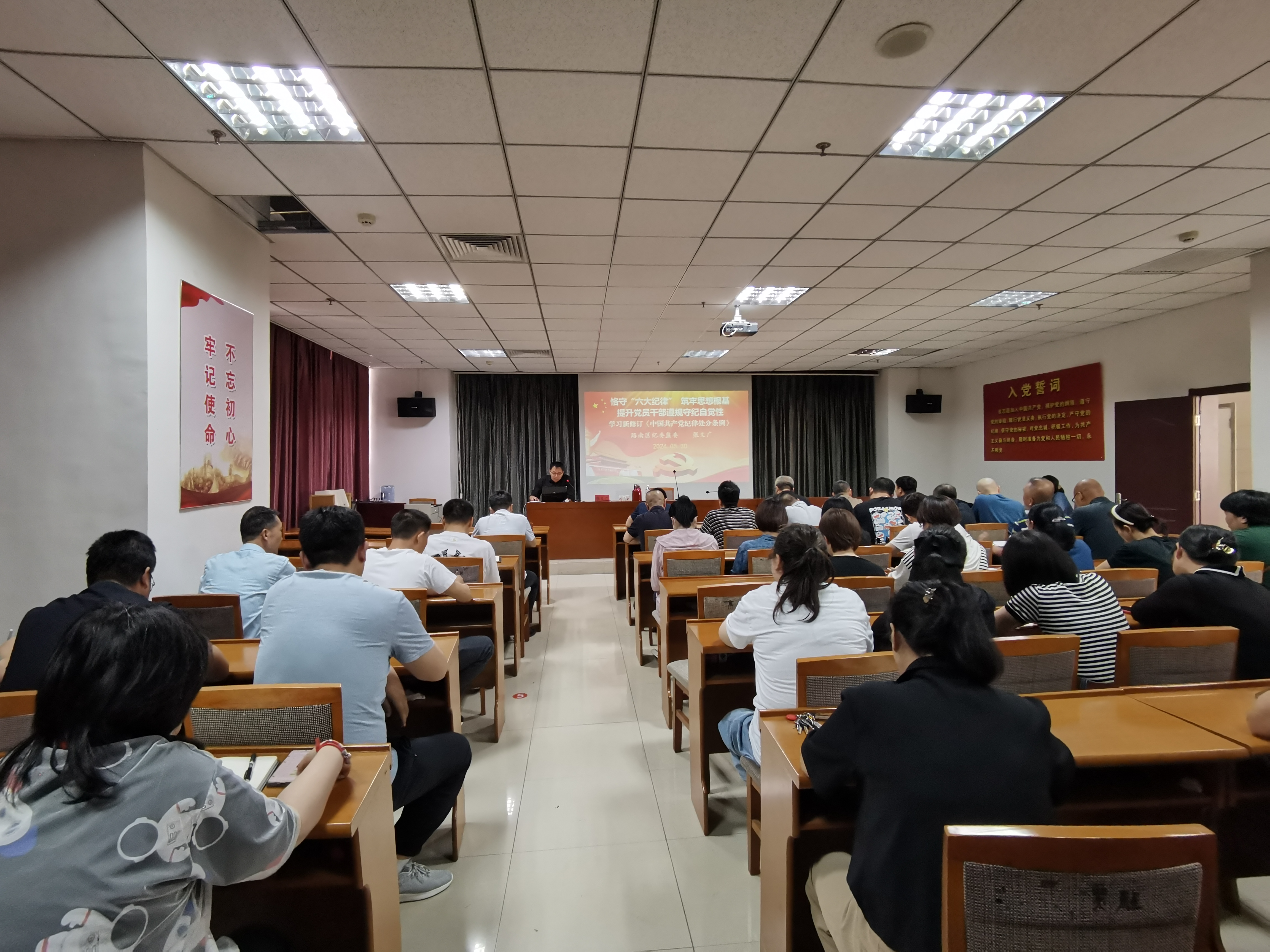 5e4cbd1a8cfb28b9df40ecb51508f4c.jpg